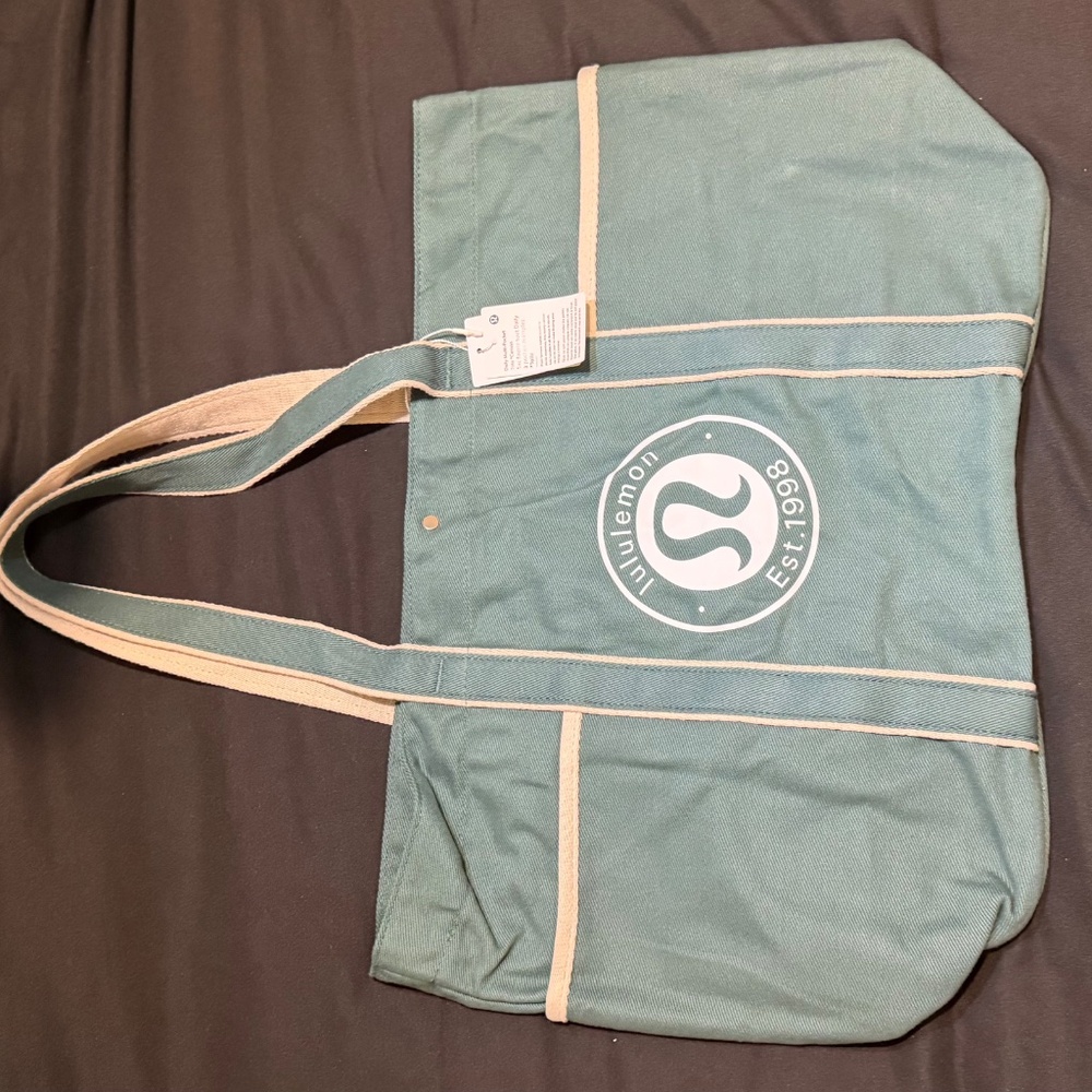 Lululemon Tote Bag - Picture 11 of 11